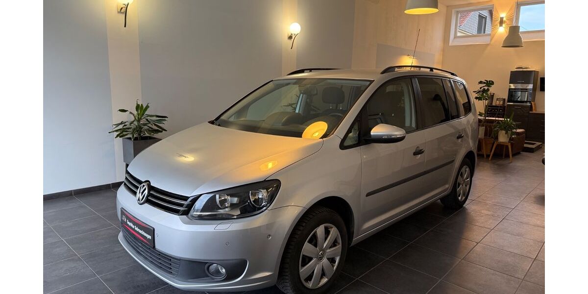 VW Touran 161.812 km 8.799 &euro; Gera 07552