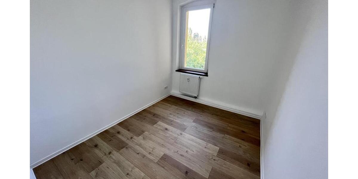 Sanierte 4-Raum-Wohnung mit Balkon und Einbauküche! - Etagenwohnung Gera Zwötzen | Angebot:26335635