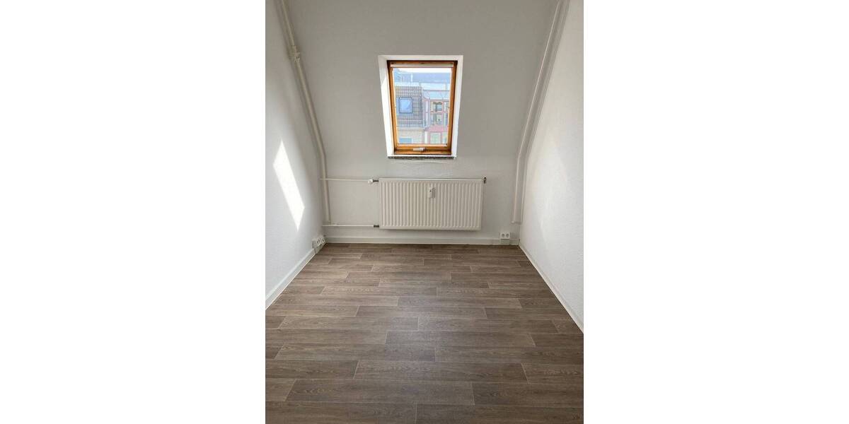 Etagenwohnung Gera Innenstadt - 3 Zimmer, 64 m&sup2;, 355&euro; | Angebot:26902624