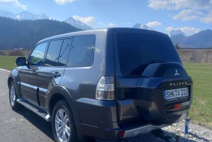 Mitsubishi Pajero 131.881 km 31.200 &euro; Crossen an der Elster 07613