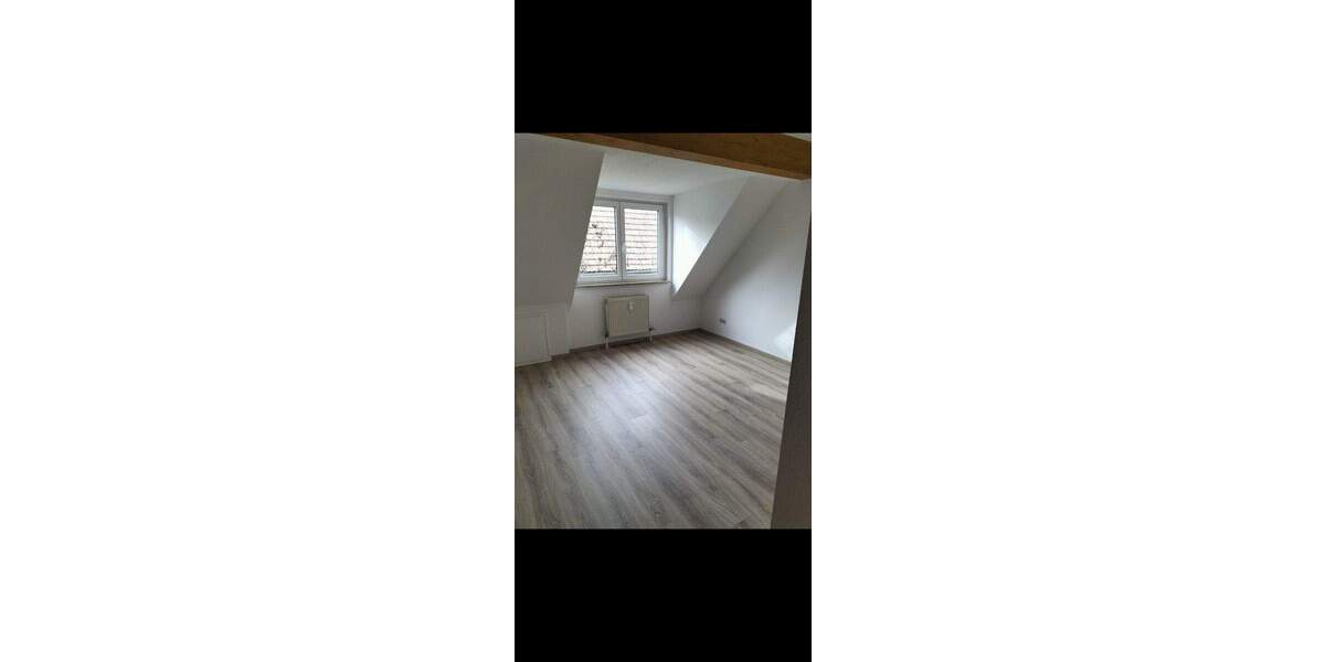 Etagenwohnung Crimmitschau - 3 Zimmer, 63 m&sup2;, 366&euro; | Angebot:26015298