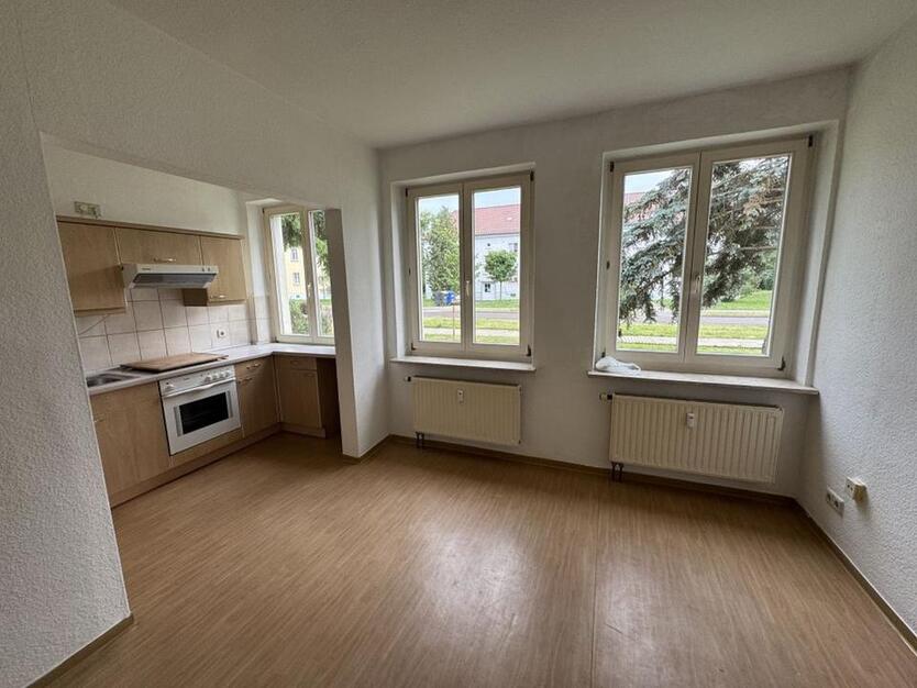 Kleine 2-Raum Wohnung im Erdgeschoss mit Parkplatz - Zentrumsnah