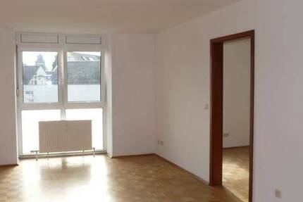 Wohnung Crimmitschau - 2 Zimmer, 51 m&sup2;, 350&euro; | Angebot:26228773