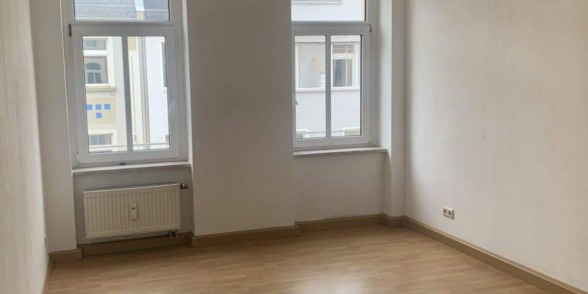 Großzügige 6-Zimmer-Dachgeschosswohnung in Gera Debschwitz 6 zimmer