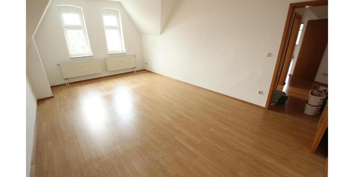 2 Raum DG-Wohnung - Bad mit Fenster, Wanne und Dusche - Dachgeschoßwohnung Gera Alt-Bieblach | Angebot:26233629