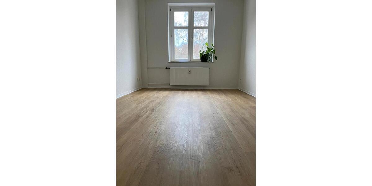 Etagenwohnung Gera Alt-Bieblach - 2 Zimmer, 55 m&sup2;, 300&euro; | Angebot:25976128