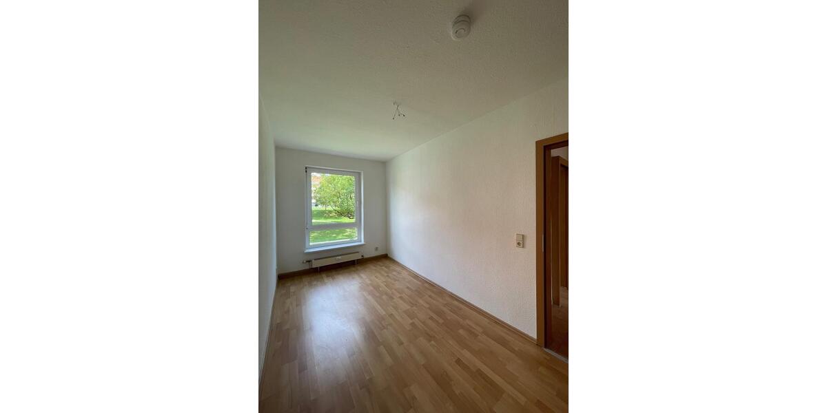 Etagenwohnung Gera Alt-Bieblach - 3 Zimmer, 64 m&sup2;, 384&euro; | Angebot:24254133