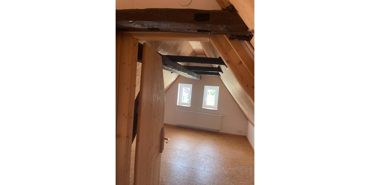 Etagenwohnung Rositz - 4 Zimmer, 102 m&sup2;, 650&euro; | Angebot:25906015
