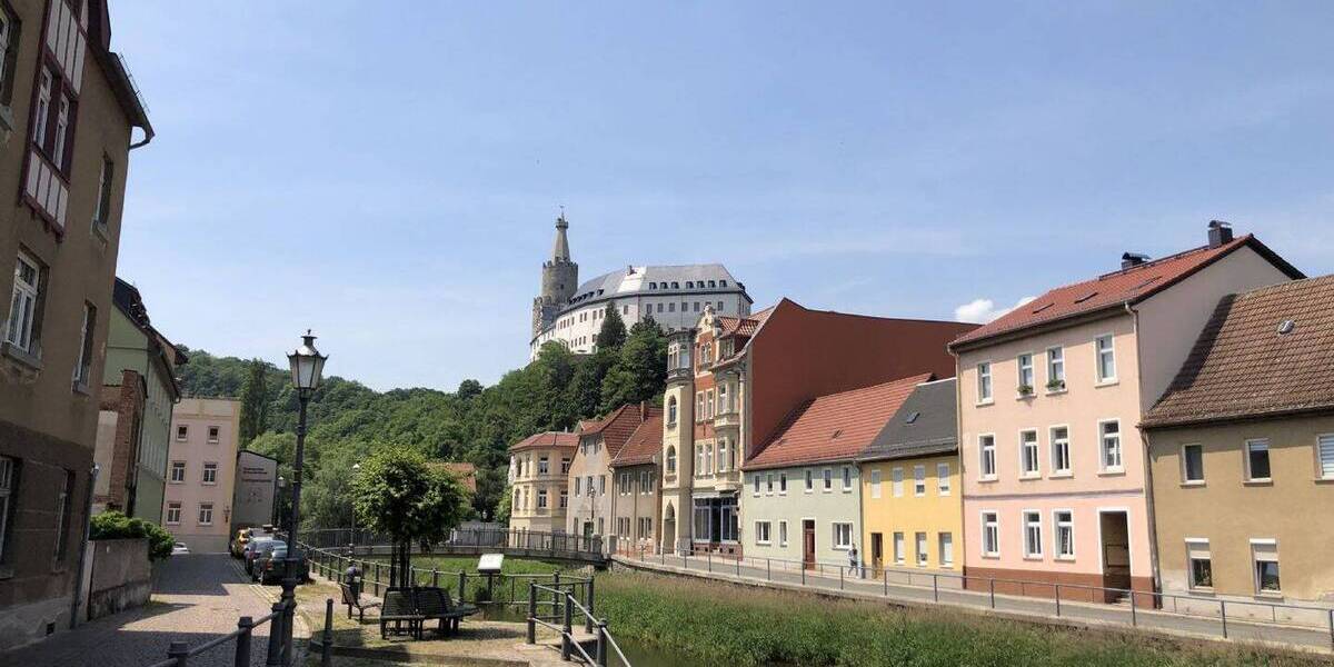 Denkmalgeschütztes Mehrfamilienhaus mit Gewerbeeinheit im Herzen von Weida 7 zimmer