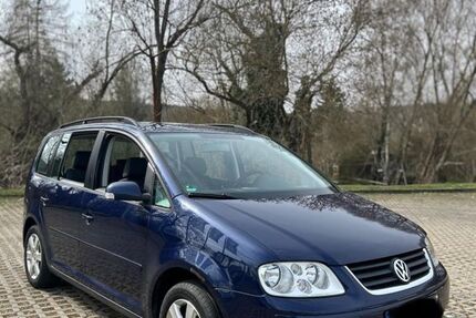 VW Touran 216.000 km 3.499 &euro; Gera 07545