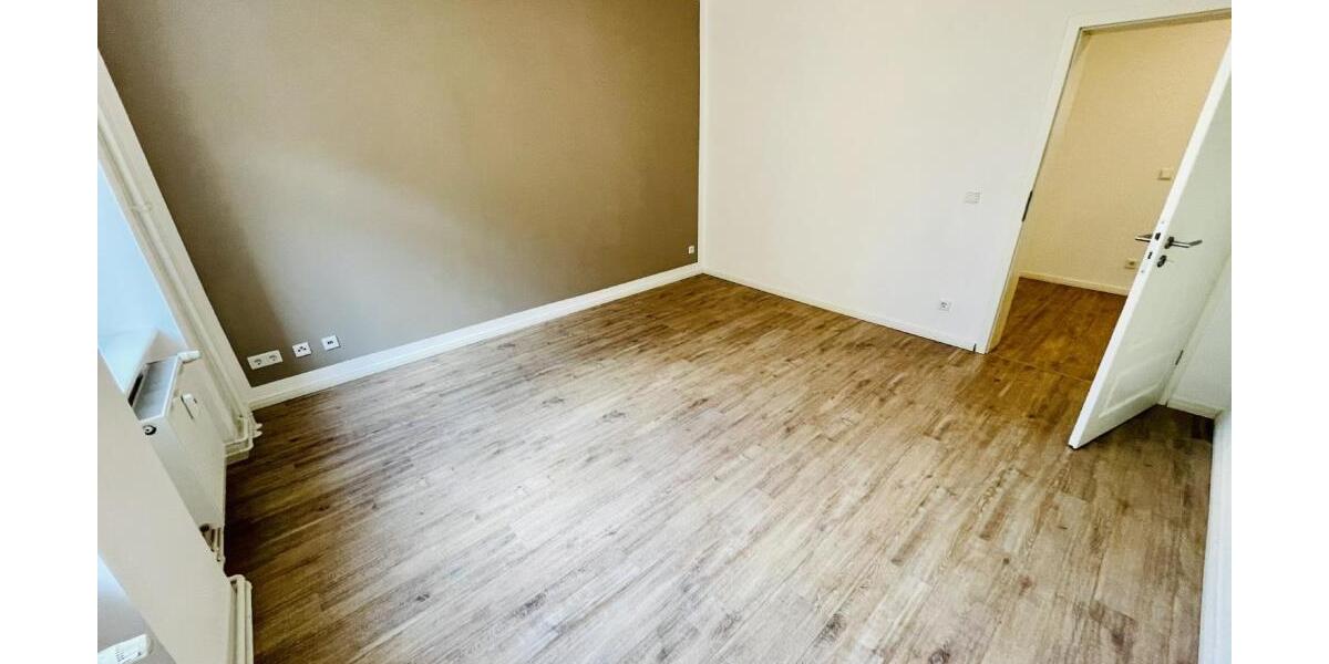 Sehr schöne 4-Raum Wohnung mit moderner Ausstattung und Balkon am Wintergarten! - Etagenwohnung Gera Pforten | Angebot:27190927