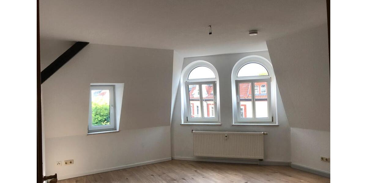 Dachgeschoßwohnung Gera - 1.5 Zimmer, 30 m&sup2;, 270&euro; | Angebot:26634660