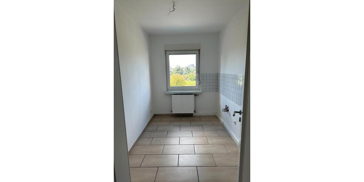Etagenwohnung Eisenberg - 3 Zimmer, 68 m&sup2;, 75.000&euro; | Angebot:27709694