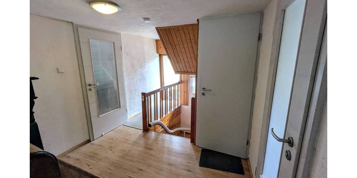 Mehrfamilienhaus, Wohnhaus Eisenberg - 4 Zimmer, 143 m&sup2;, 99.000&euro; | Angebot:25741019