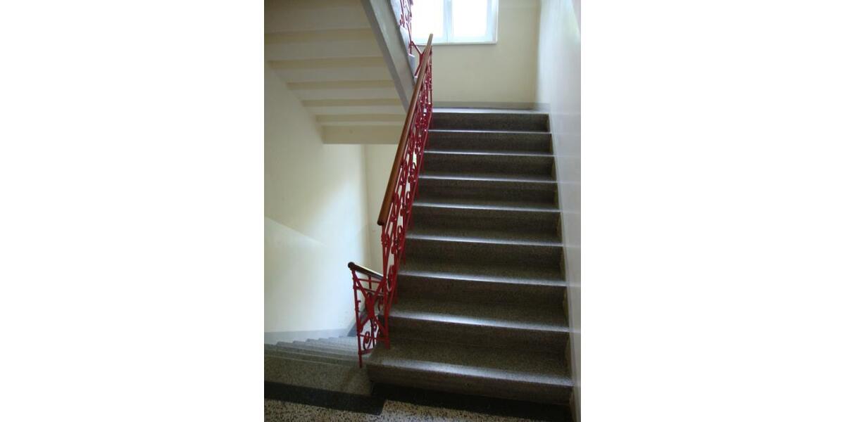 möblierte 2-Zimmer-Wohnung mit Balkon nahe des Zentrums! - Etagenwohnung Gera Pforten | Angebot:26384997