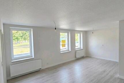 Wohnung Greiz - 3 Zimmer, 60 m&sup2;, 390&euro; | Angebot:27624430