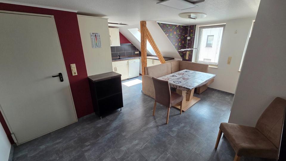 Reihenhaus Crimmitschau - 6 Zimmer, 103 m&sup2;, 80.000&euro; | Angebot:27085582
