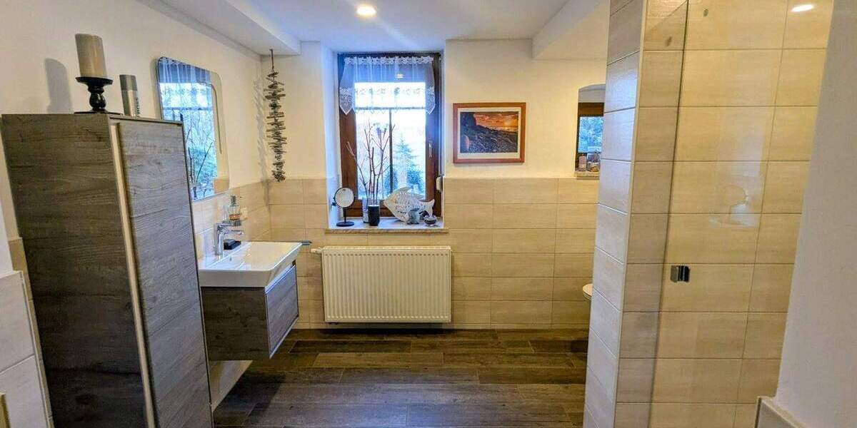 Mehrfamilienhaus, Wohnhaus Eisenberg - 1 Zimmer, 500 m&sup2;, 580.000&euro; | Angebot:25741018