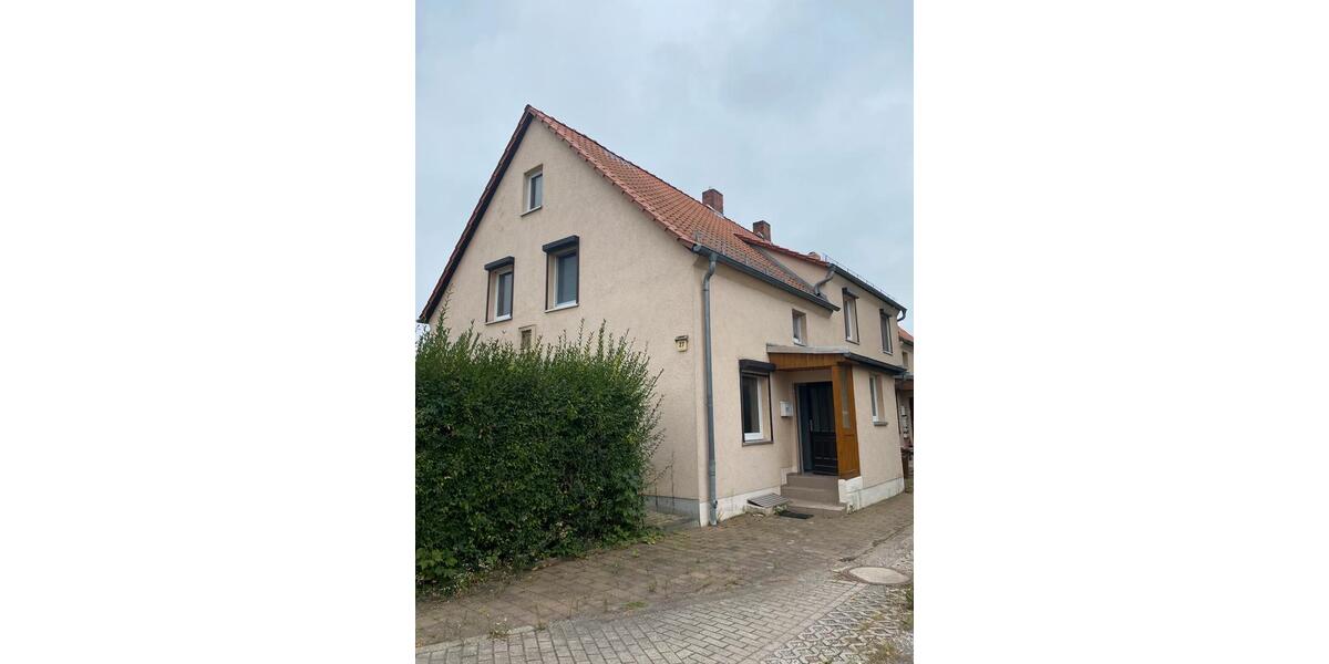 Doppelhaushälfte Teuchern - 7 Zimmer, 120 m&sup2;, 115.000&euro; | Angebot:27261997
