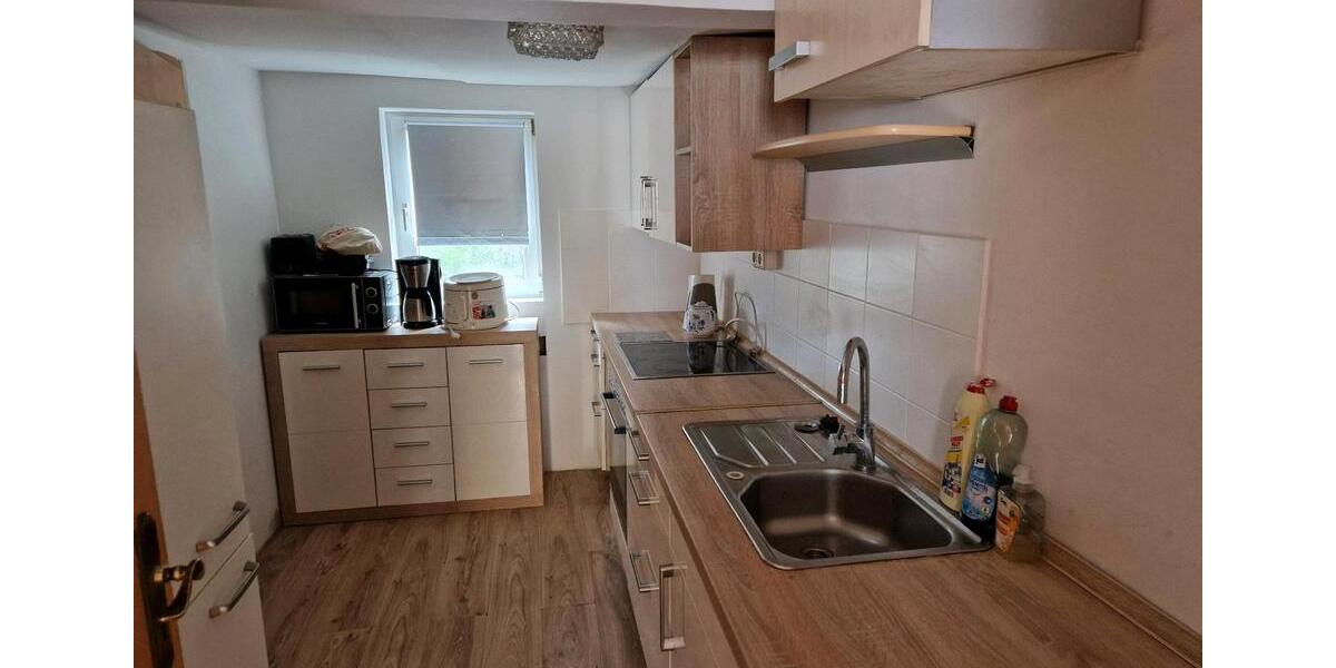 Etagenwohnung Meuselwitz - 8 Zimmer, 160 m&sup2;, 1.200&euro; | Angebot:26321990