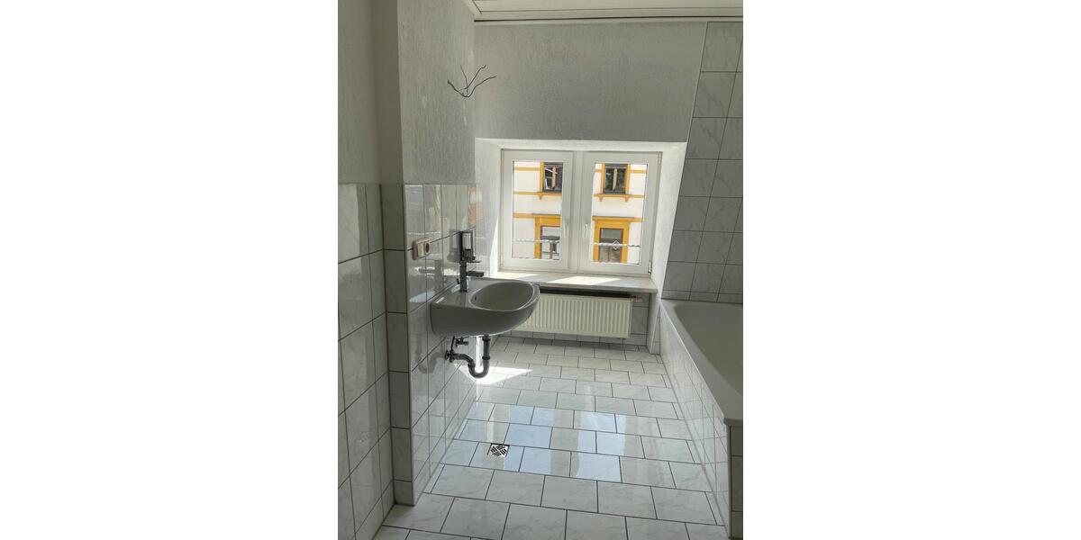 Dachgeschoßwohnung Meerane - 2 Zimmer, 50 m&sup2;, 290&euro; | Angebot:26659839