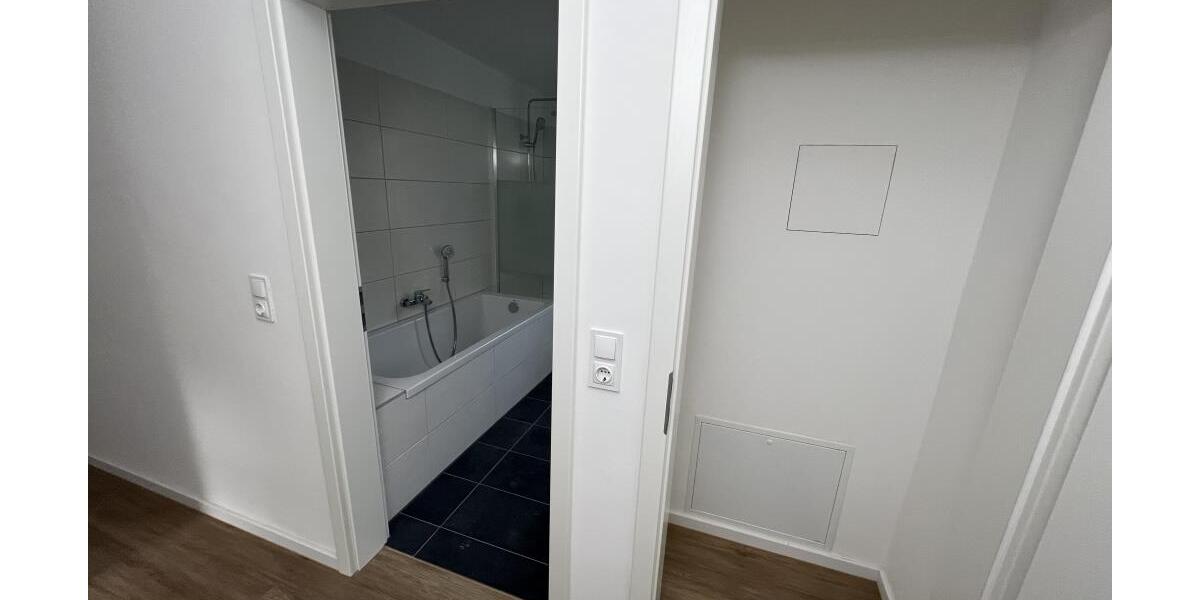 Erstbezug nach Sanierung: Exklusive 3 Zimmer Wohnung mit Balkon, Wanne und Dusche! - Etagenwohnung Gera Alt-Bieblach | Angebot:26248665