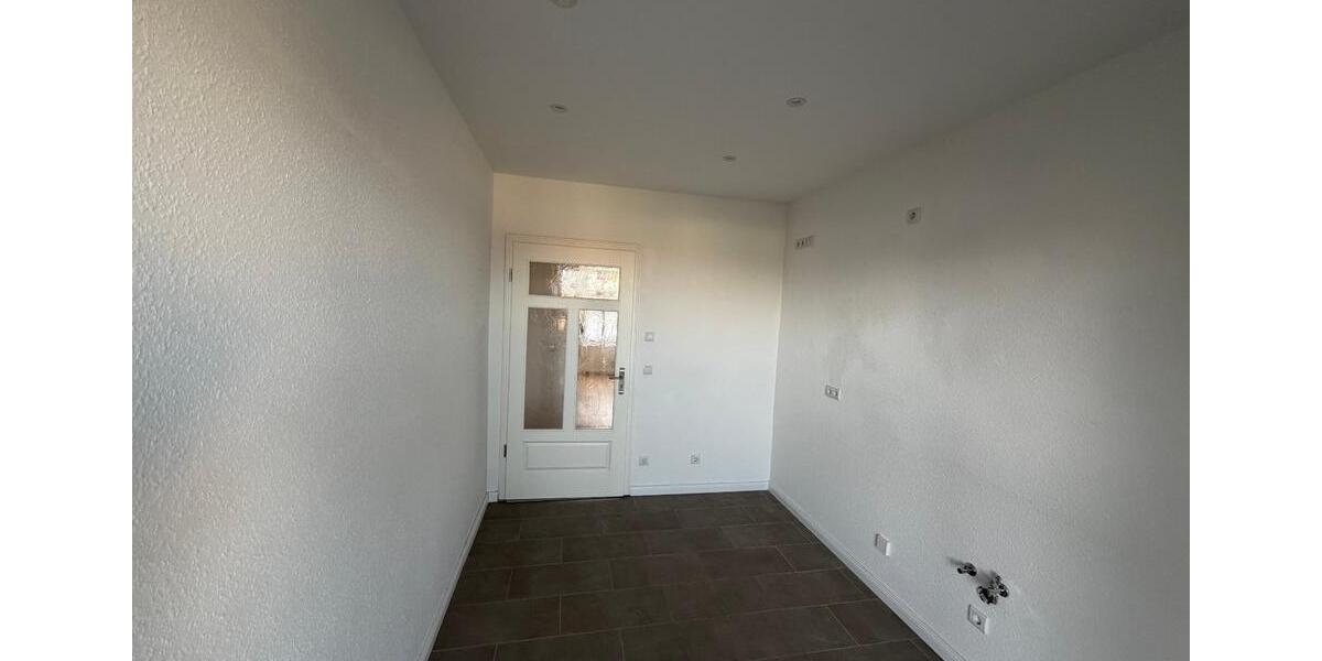 Hochparterre Meerane - 4 Zimmer, 95 m&sup2;, 1.000&euro; | Angebot:26325764
