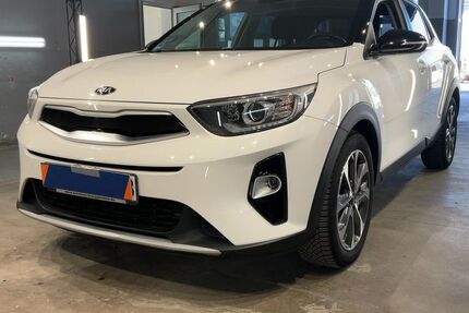 Kia Stonic 28.147 km 15.480 &euro; Altenburg 04600