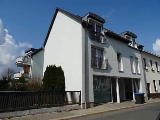 Kleine Gewerbeeinheit über 2 Etagen in Zeulenroda nach umfangreicher Sanierung zu vermieten 3 zimmer