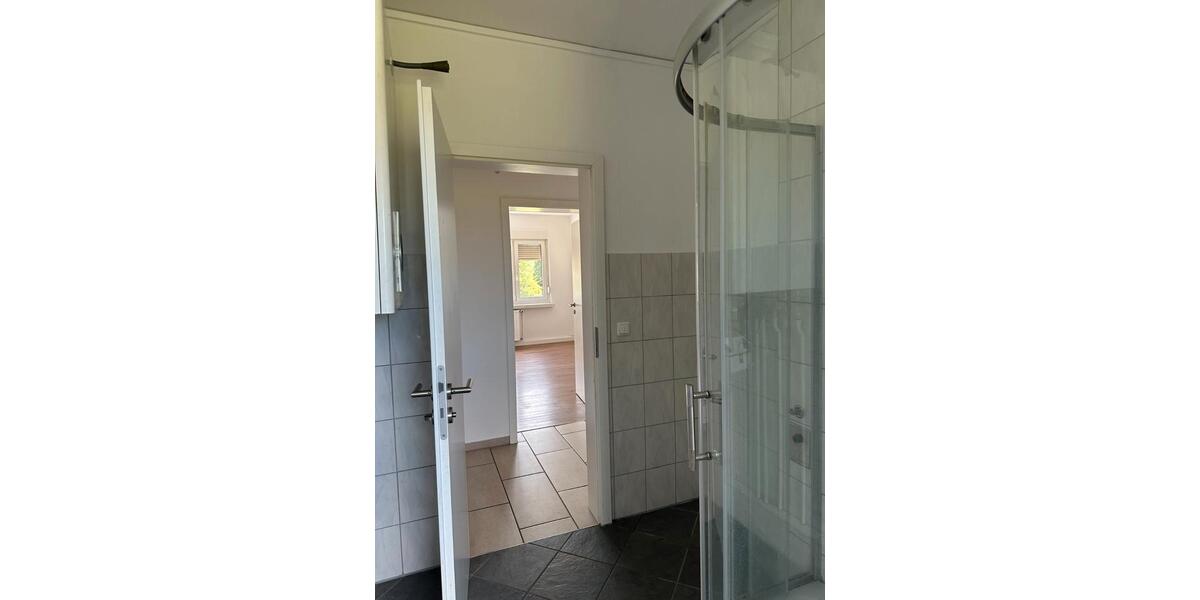 Etagenwohnung Eisenberg - 3 Zimmer, 68 m&sup2;, 75.000&euro; | Angebot:27709694