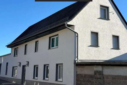 Haus Rückersdorf - 11 Zimmer, 230 m&sup2;, 229.000&euro; | Angebot:25805472