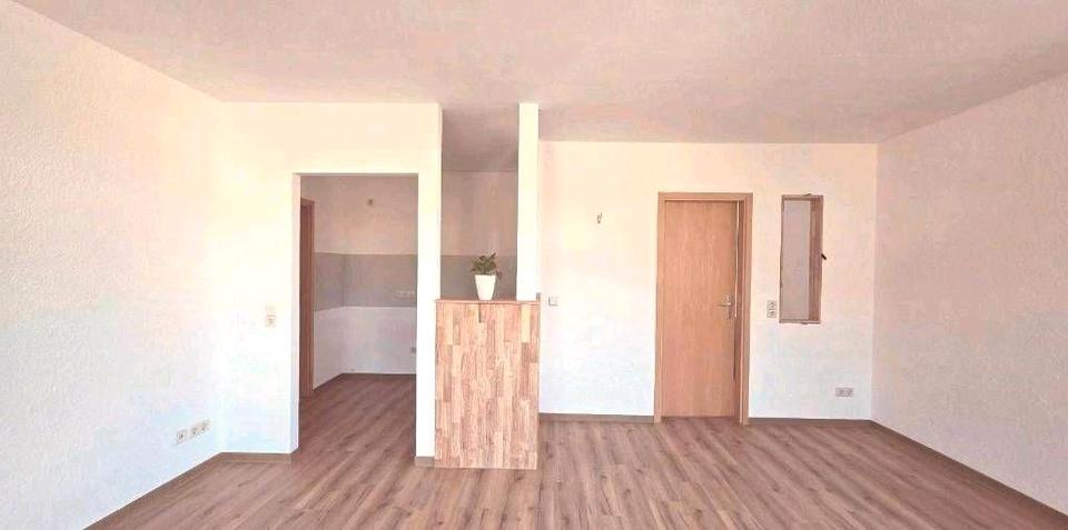 Etagenwohnung Greiz - 3 Zimmer, 59 m&sup2;, 355&euro; | Angebot:26262177