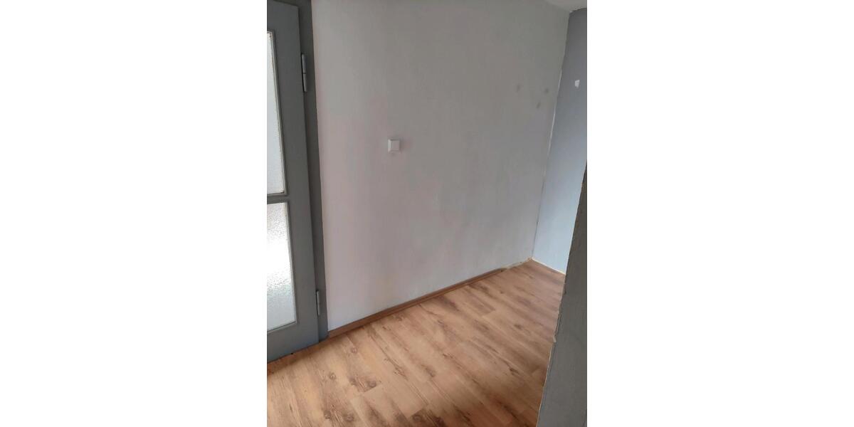 Etagenwohnung Weida - 2 Zimmer, 50 m&sup2;, 300&euro; | Angebot:25304483