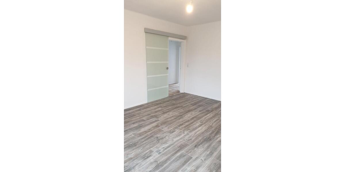 Etagenwohnung Crimmitschau - 2 Zimmer, 50 m&sup2;, 340&euro; | Angebot:26017052