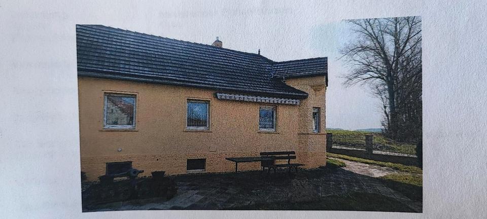 Einfamilienhaus Teuchern - 5 Zimmer, 110 m&sup2;, 150.000&euro; | Angebot:25844236