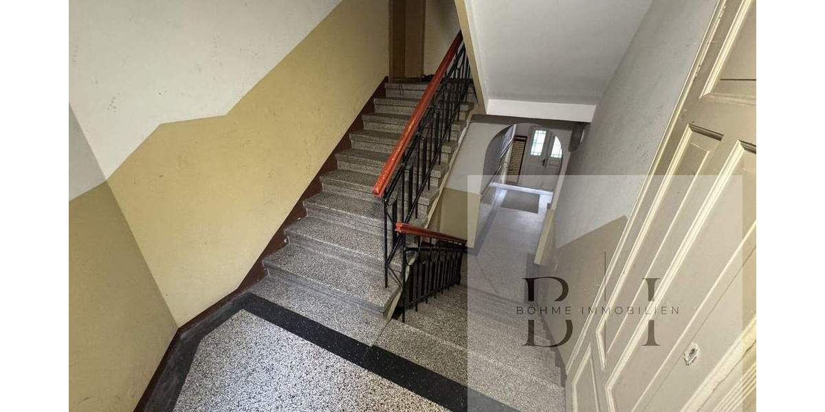 Mehrfamilienhaus im Geraer Ostviertel - laufende Mieteinnahmen & Entwicklungspotenzial zimmer