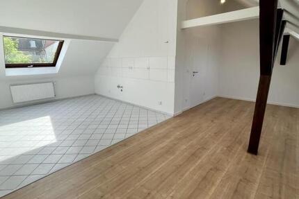 Mit Weitblick! 2,5 Raum DG Wohnung mit offener Küche im Wohnzimmer. Modernes Bad mit Wanne! - Wohnung Gera Alt-Bieblach | Angebot:26248794