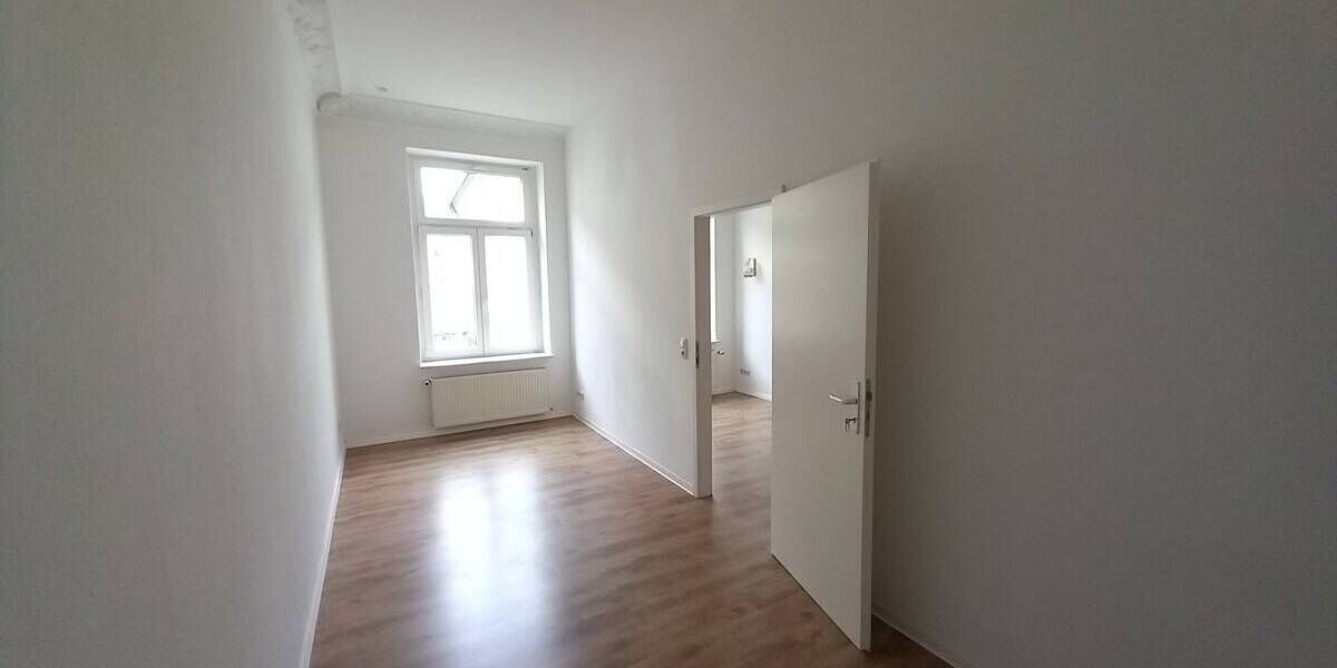 Etagenwohnung Crimmitschau - 3 Zimmer, 100 m&sup2;, 550&euro; | Angebot:26187736