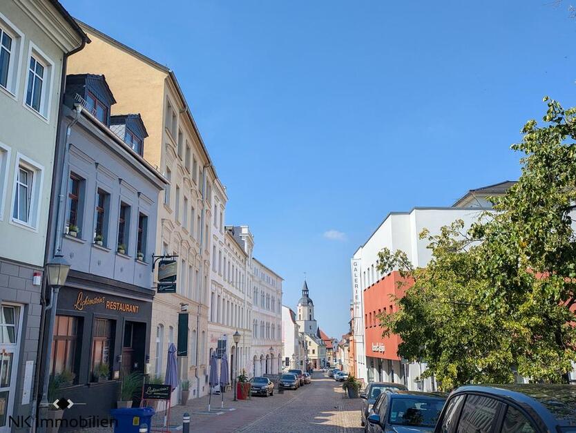 ++ attraktive, renovierte 3-Raum Wohnung in zentraler Lage, direkt am Markt in Meerane ++