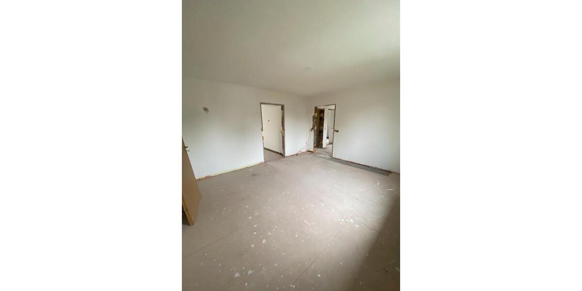 Doppelhaushälfte Teuchern - 7 Zimmer, 120 m&sup2;, 115.000&euro; | Angebot:27261997