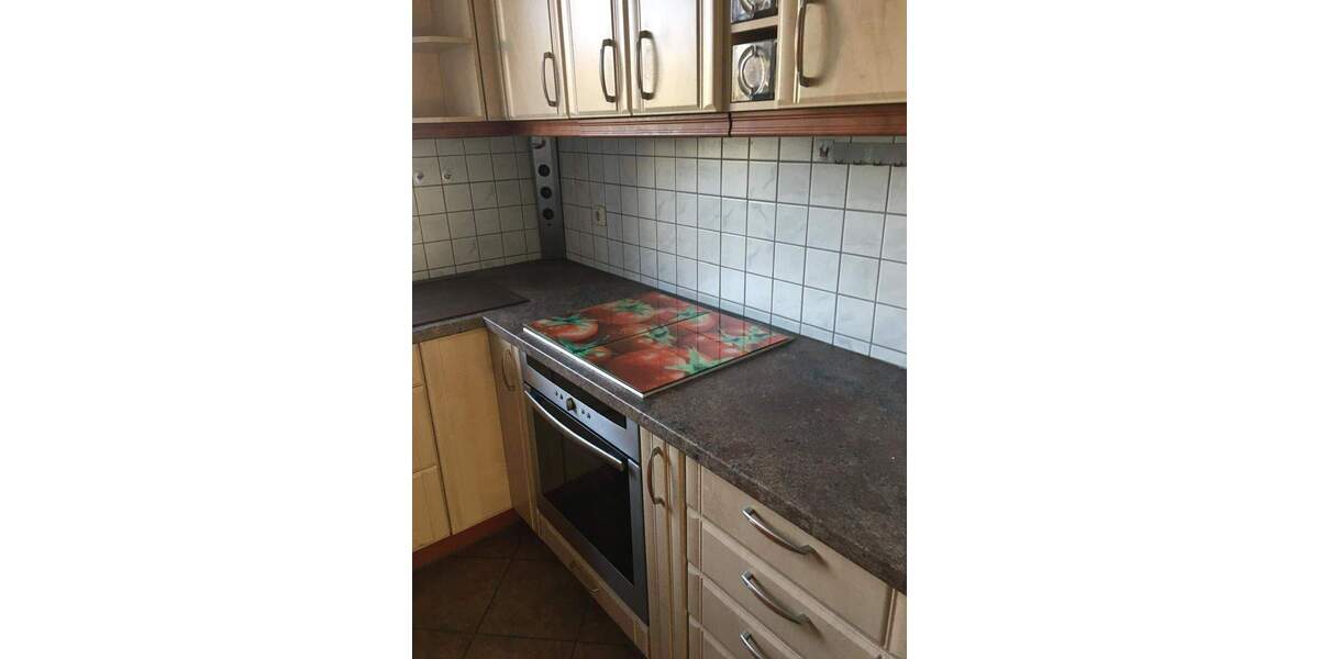 Renovierte 2-Raumwohnung mit Balkon und Einbauküche in Eisenberg 2 zimmer