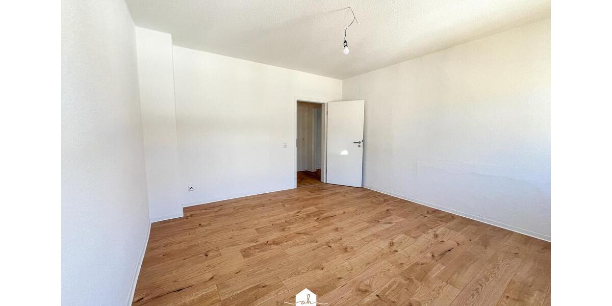 Dachgeschoßwohnung Greiz - 4 Zimmer, 83 m&sup2;, 520&euro; | Angebot:26476621