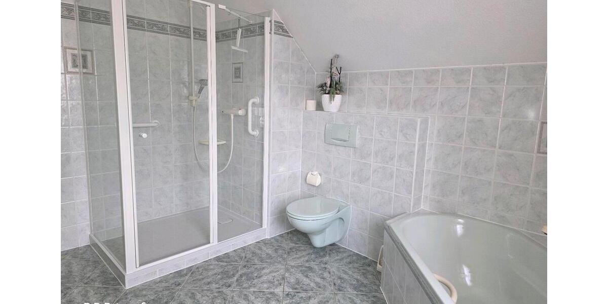 Einfamilienhaus Gera Debschwitz - 6 Zimmer, 138 m&sup2;, 450.000&euro; | Angebot:26595123