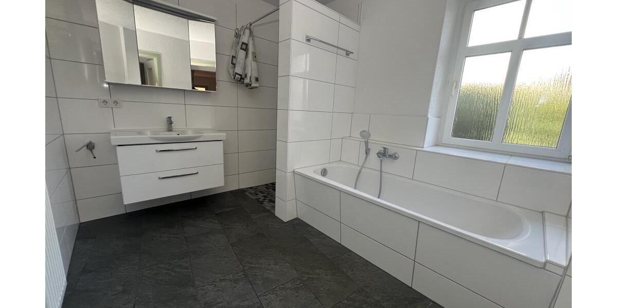 Wohnen wie im Einfamilienhaus im modernisierten historischen 3-Seiten-Bauernhof nahe Gera zur Miete! - Bauernhaus, Landhaus Gera Cretzschwitz | Angebot:27008397