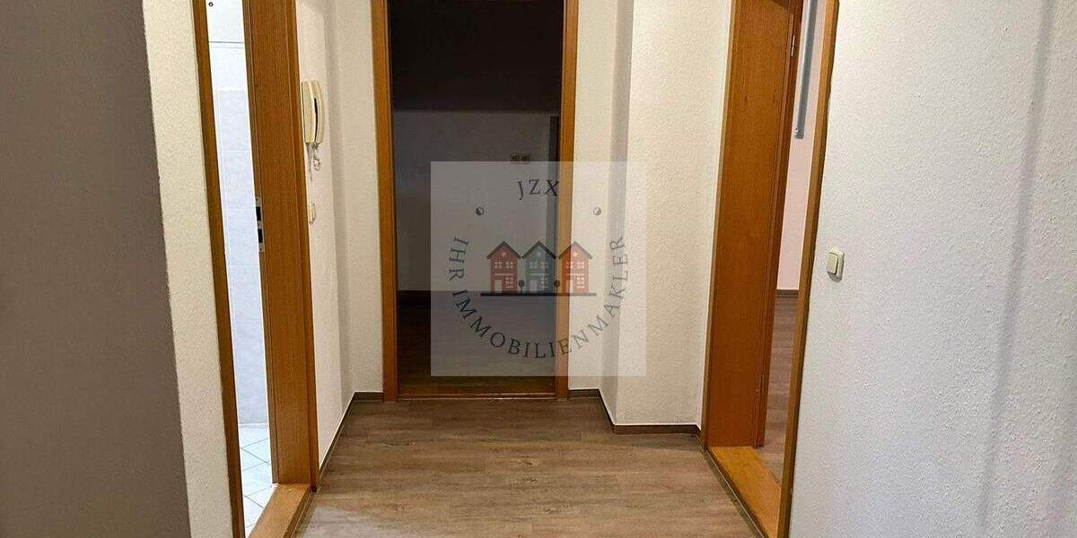 Etagenwohnung Gera Ostviertel - 3 Zimmer, 83 m&sup2;, 480&euro; | Angebot:25359875