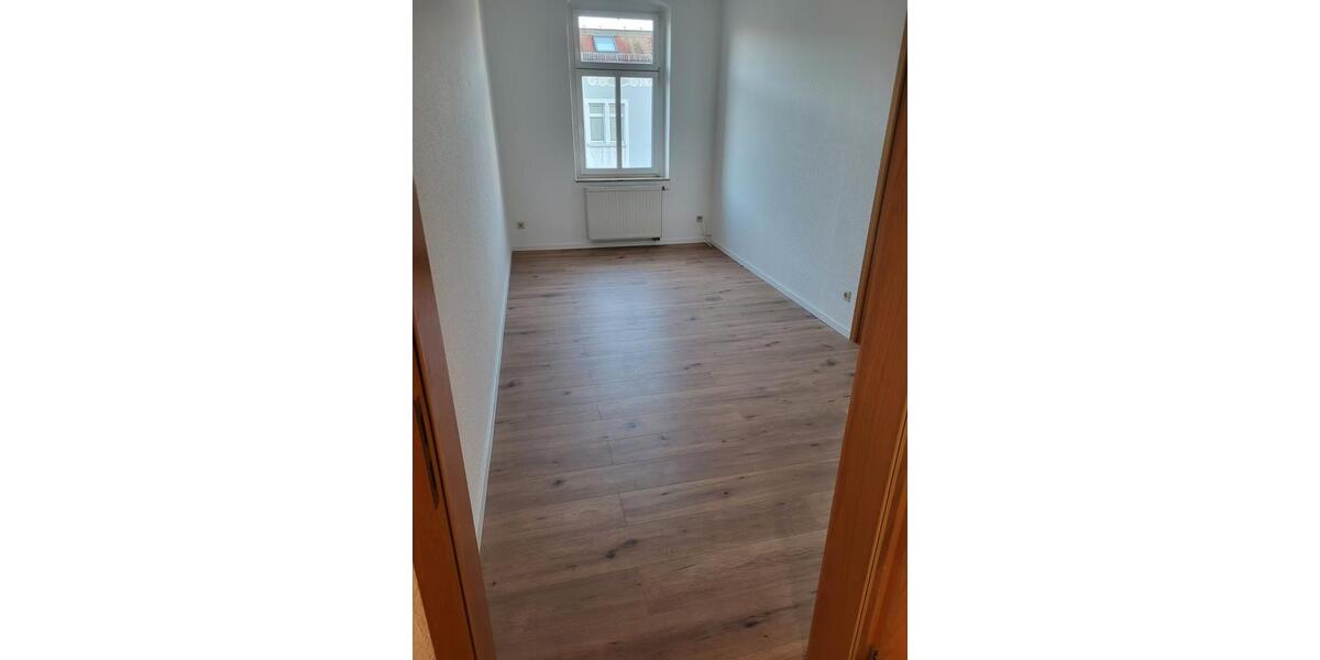 Etagenwohnung Gera Alt-Bieblach - 4 Zimmer, 100 m&sup2;, 646&euro; | Angebot:26698307