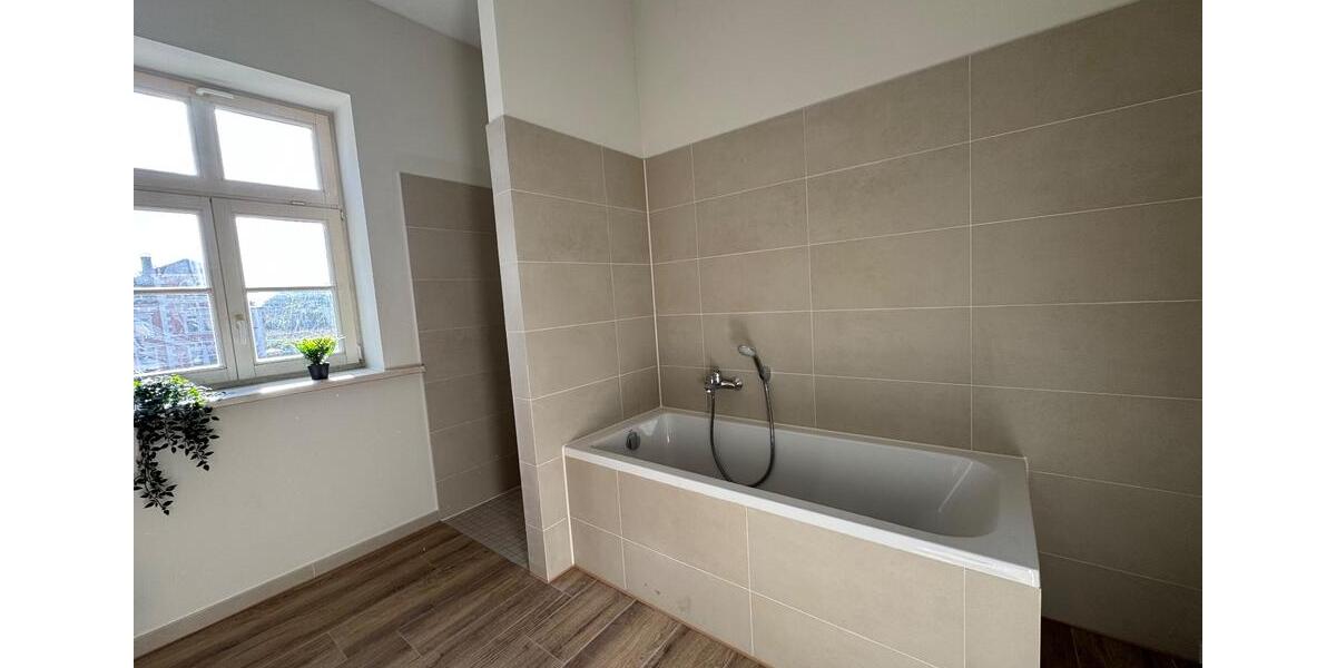 Etagenwohnung Schmölln - 3 Zimmer, 81 m&sup2;, 550&euro; | Angebot:26242916