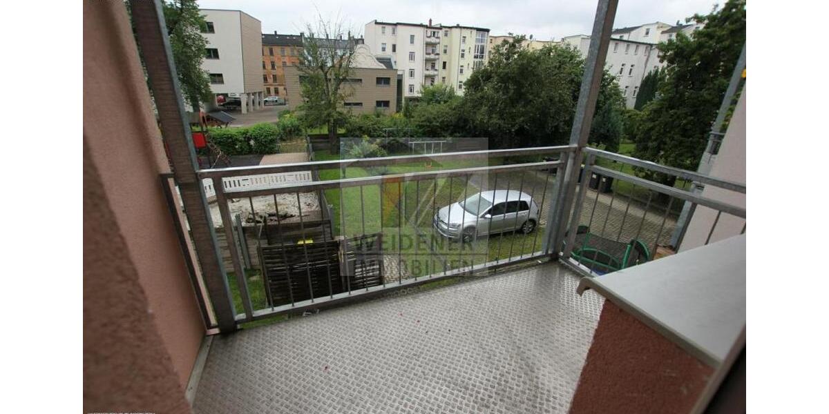 3-Raum Wohnung mit Südbalkon und Bade mit DuscheWanne in Debschwitz! 3 zimmer