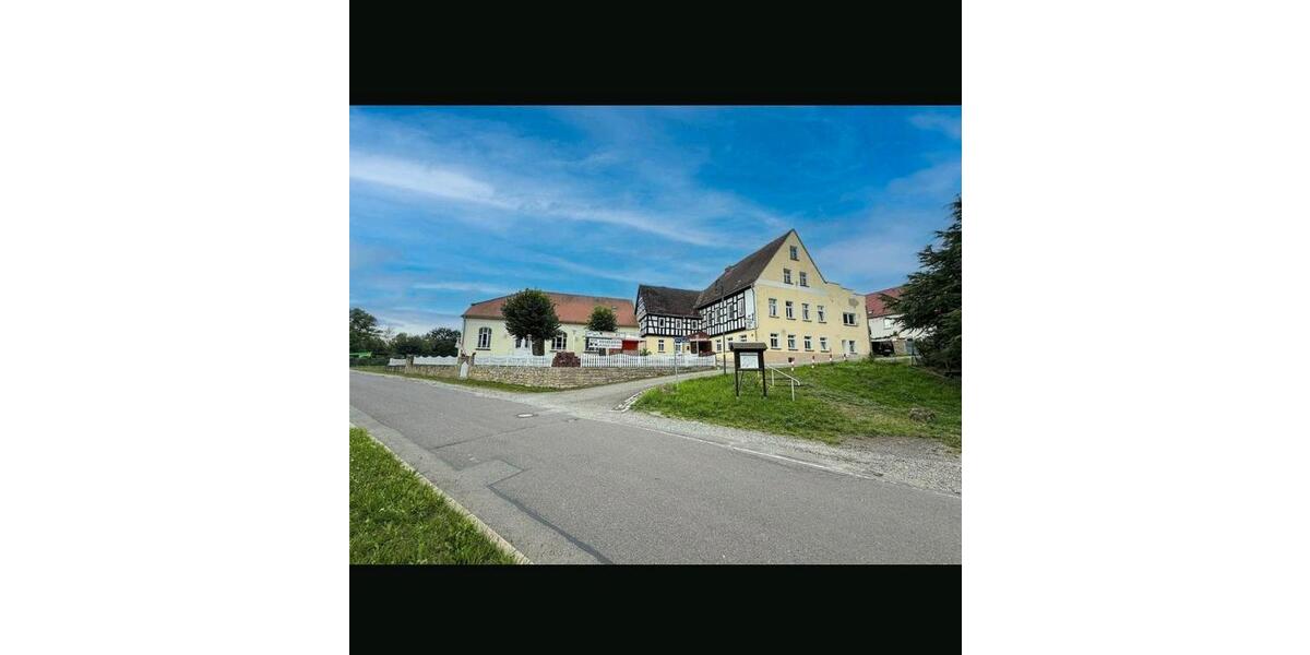 Attraktives Wohn- und Geschäftshaus mit Kegelbahn und Saal zimmer