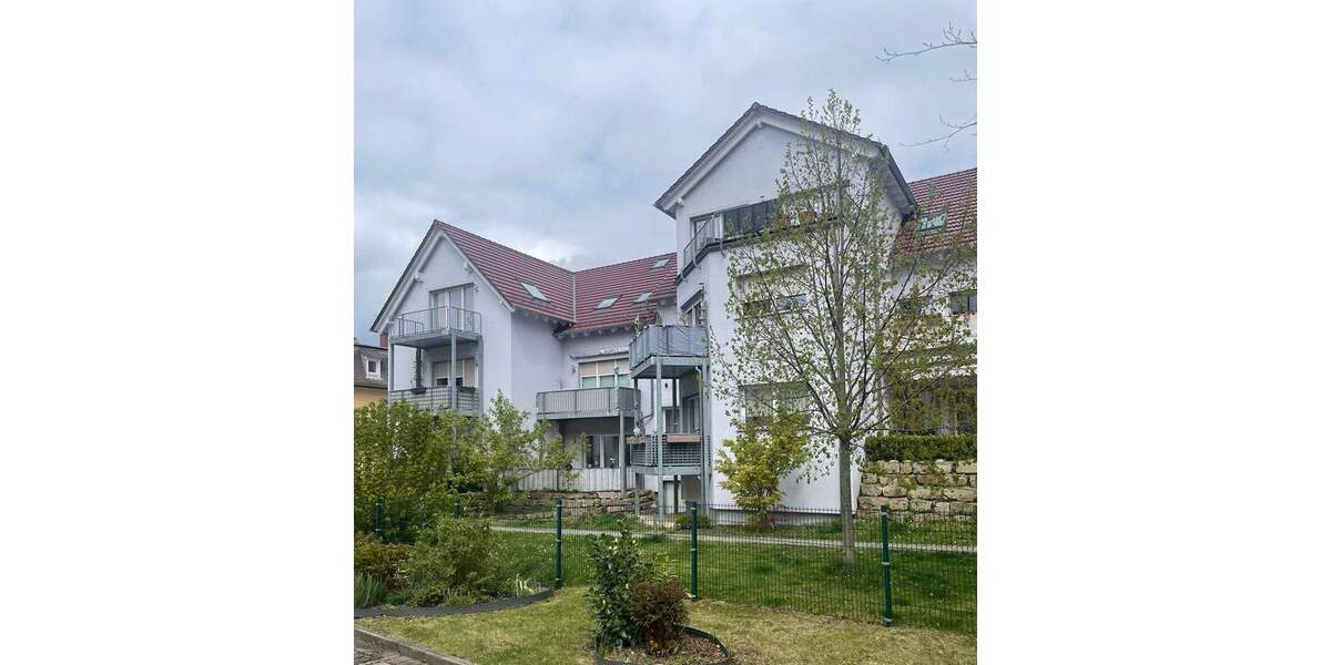 Etagenwohnung Eisenberg - 3 Zimmer, 111 m&sup2;, 888&euro; | Angebot:24746274